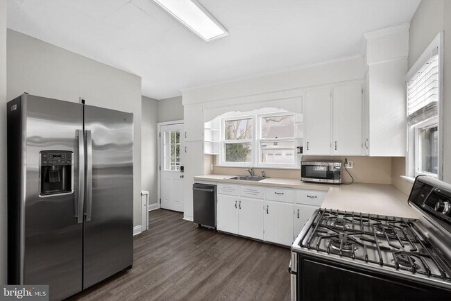 Foto del edificio - 127 7th Ave