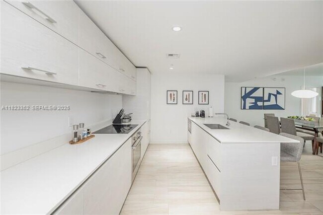 Foto del edificio - 1300 S Miami Ave