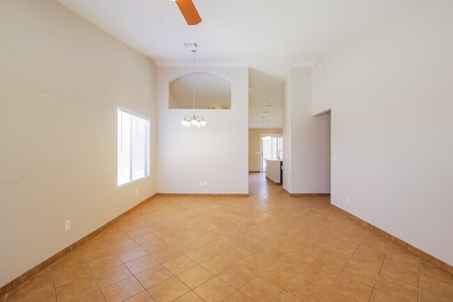 Foto del edificio - 22381 N 107th Dr