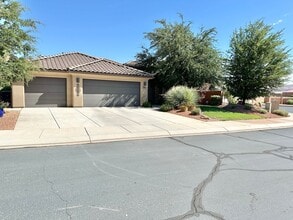 Building Photo - 391 Desert Rose Way