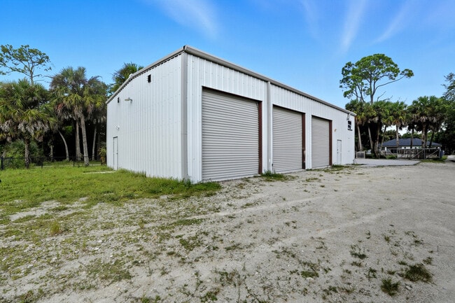 Building Photo - 6070 Lancewood Way