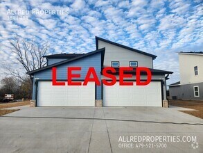 Building Photo - 1608 SW Casuarina Dr