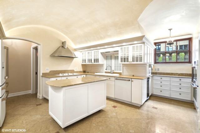 Building Photo - 2 bedroom in Chicago IL 60610