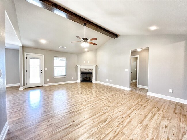 Foto del edificio - 710 Captain Hopkins St