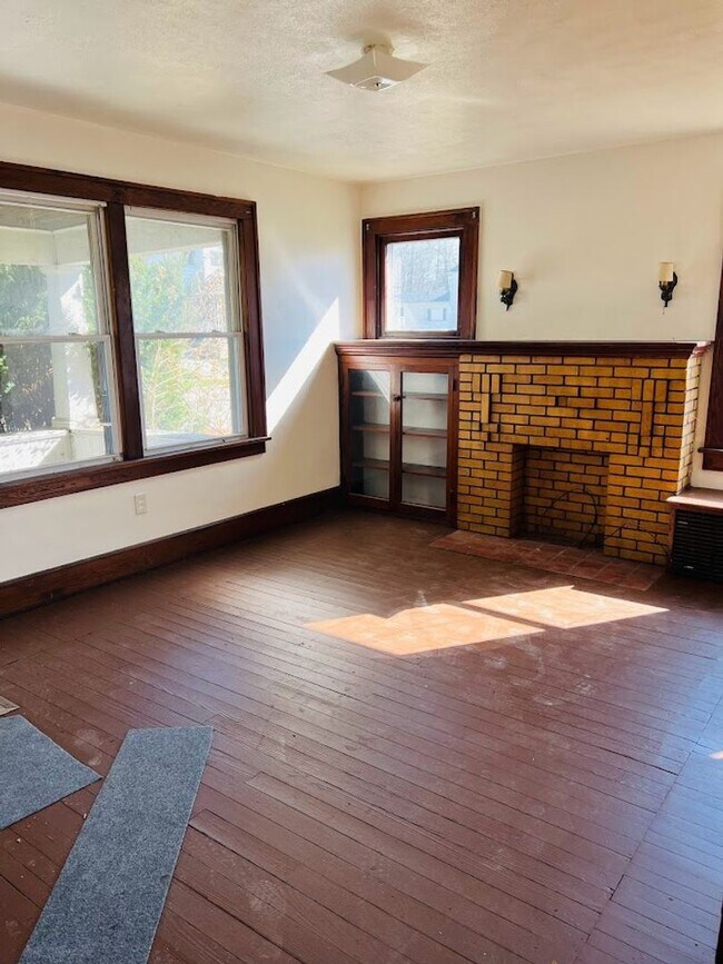 Foto del edificio - 1 br, 1 bath House - 206 Park Ave 1st Floor