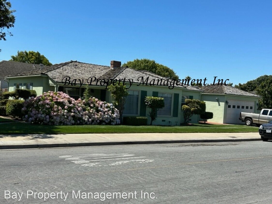 Primary Photo - 2 br, 1 bath House - 922 Pajaro St