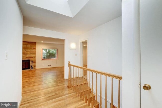 Building Photo - 6710 Persimmon Tree Rd