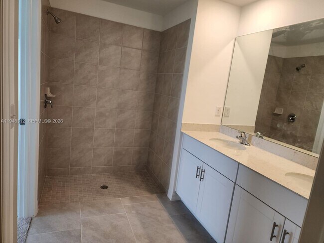 Building Photo - 17711 Paradiso Wy