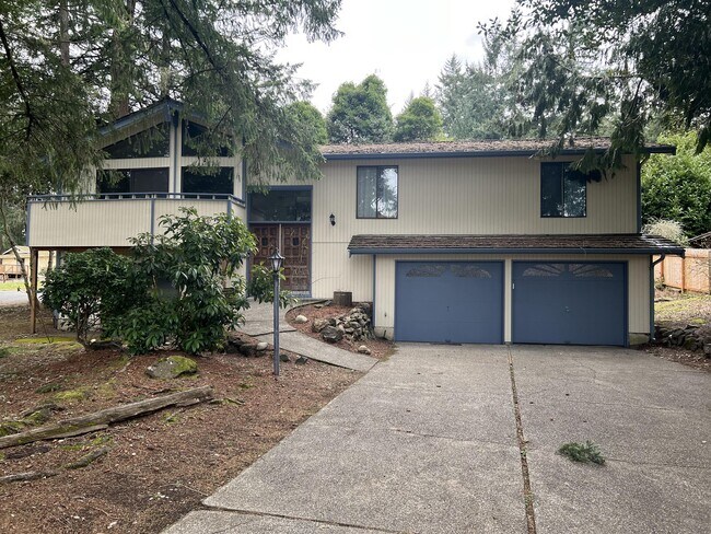 Building Photo - 4426 Holly Ln NW