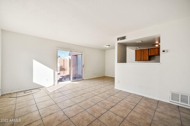 Building Photo - 4703 E Pueblo Ave