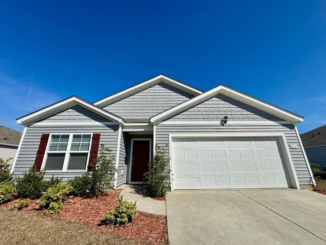 Conway - 4 Bedroom / 2 Bathroom House - **COMING SOON ** Conway - 4 Bedroom / 2 Bathroom House