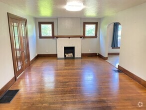 Building Photo - 317 N Madriver St