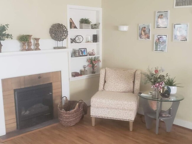 Building Photo - Cozy 1 Bedroom Home