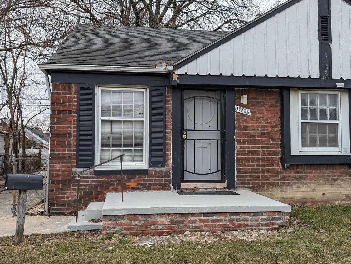 2 Bedroom Detroit Eastside Moross House Rental in Detroit, MI