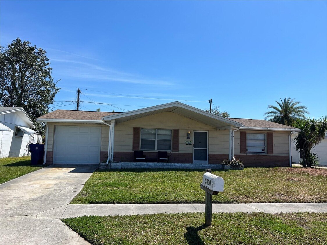 Primary Photo - 3330 Monticello St