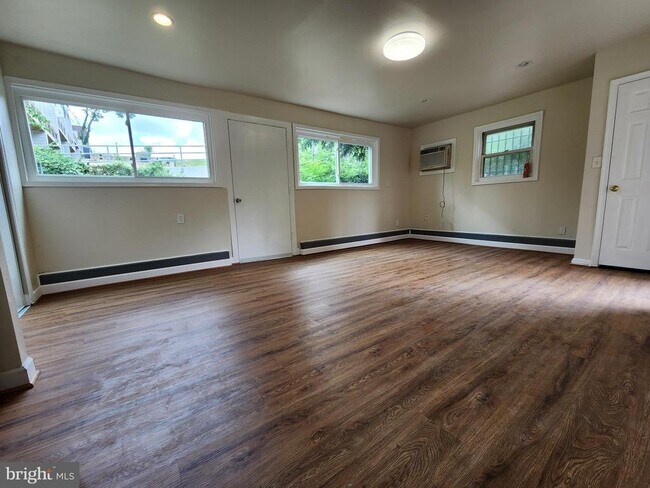 Foto del edificio - 1395 Morris Rd SE