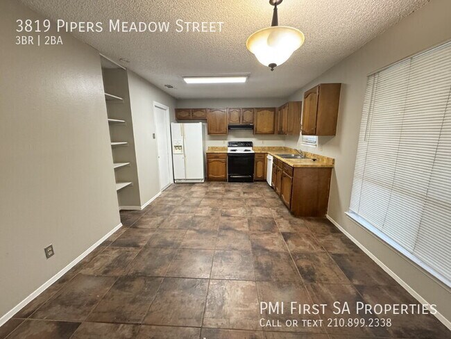 Foto del edificio - 3819 Pipers Meadow St
