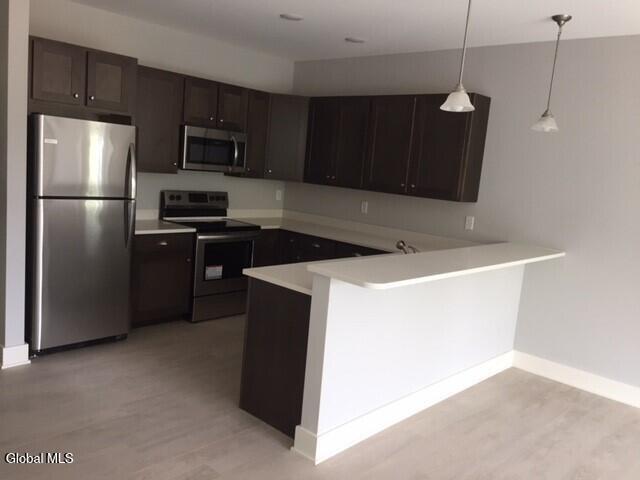 Foto del edificio - 25 Hastings Dr