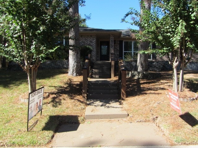 Foto principal - 603 Hillcrest Dr