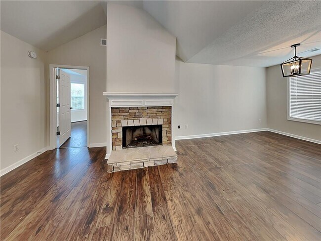 Building Photo - 221 Taylor Ridge Trail