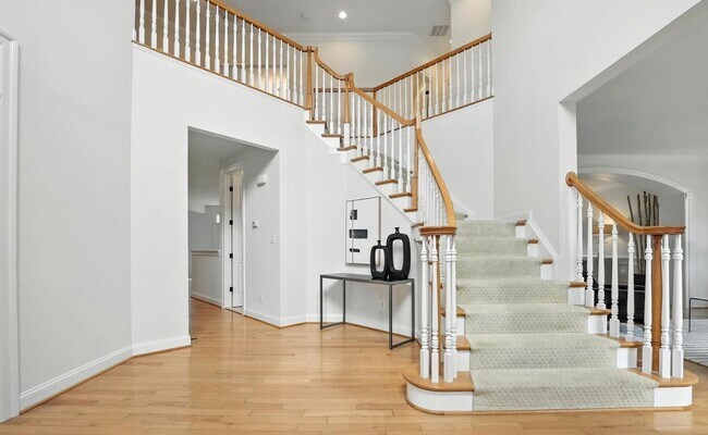 Building Photo - 6634 Brawner St