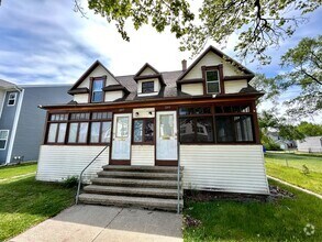 Building Photo - 247-249 Monroe Ave