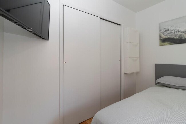 Foto del edificio - 1819d 2nd Ave