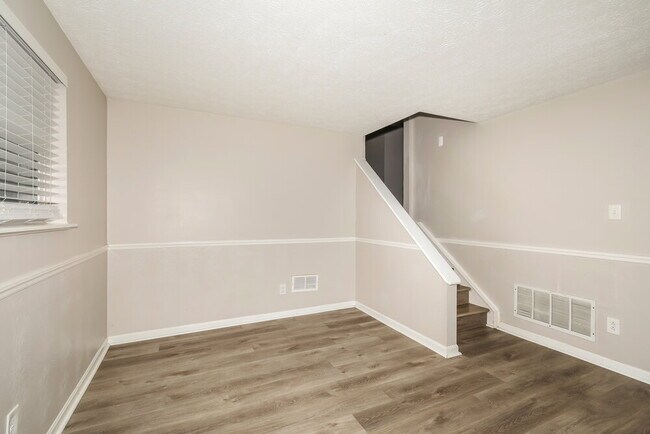 Foto del edificio - 1531 Creekside Ln