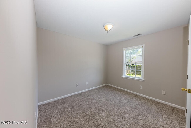Building Photo - 139 Oakley Dr