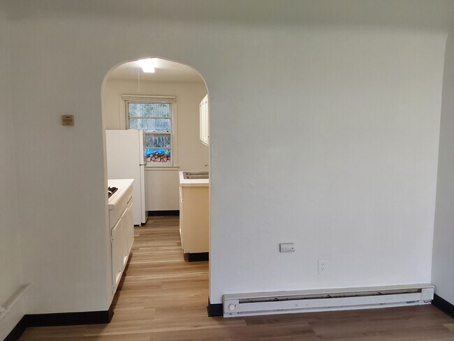 Foto del edificio - 103 E Stuart St