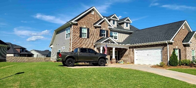 Building Photo - 7107 Weeping Willow Dr SE
