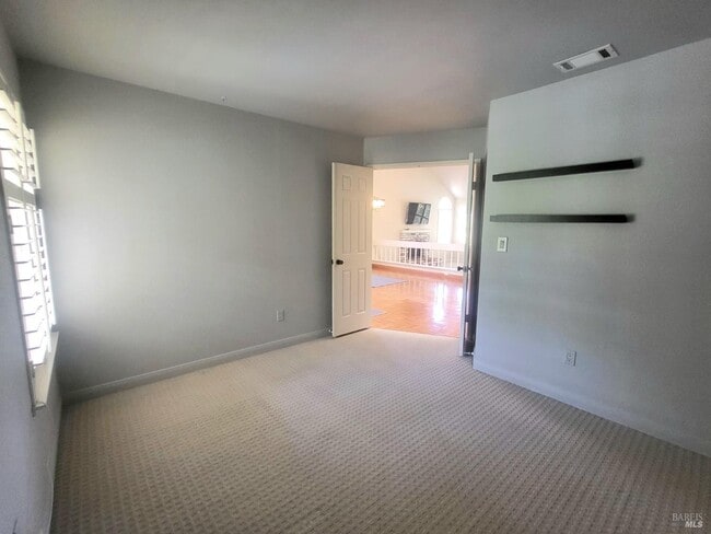 Building Photo - 170 Moonraker Ct