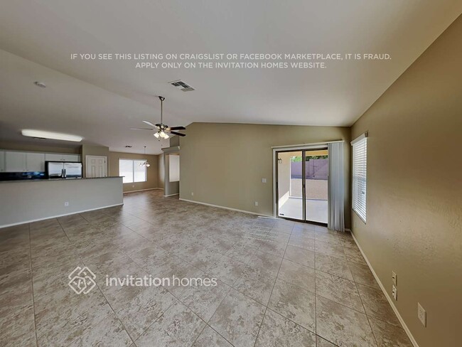 Foto del edificio - 2369 W Silver Creek Ln