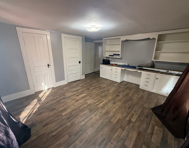 Foto del edificio - 347 Midland Ave