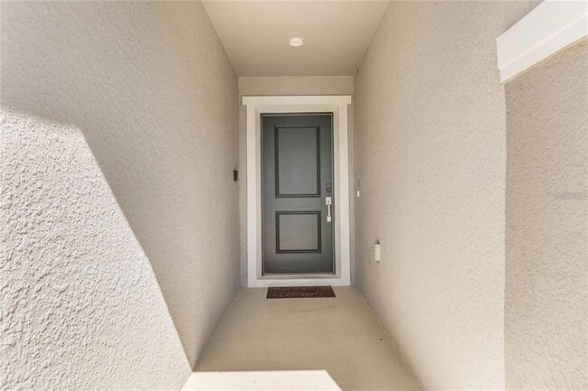 Building Photo - 495 Overpool Ave