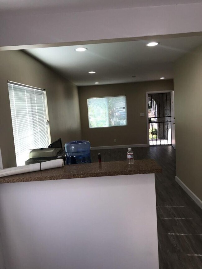 Foto del edificio - Beautifully remodeled 2 bed/2 bath home in...