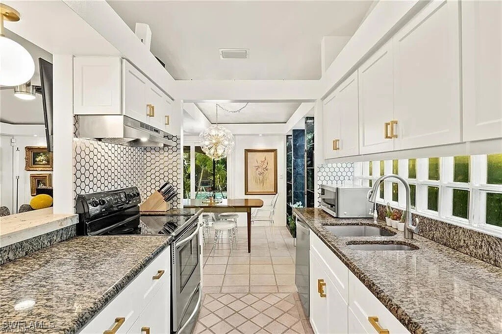 Foto principal - 792 108th Ave N