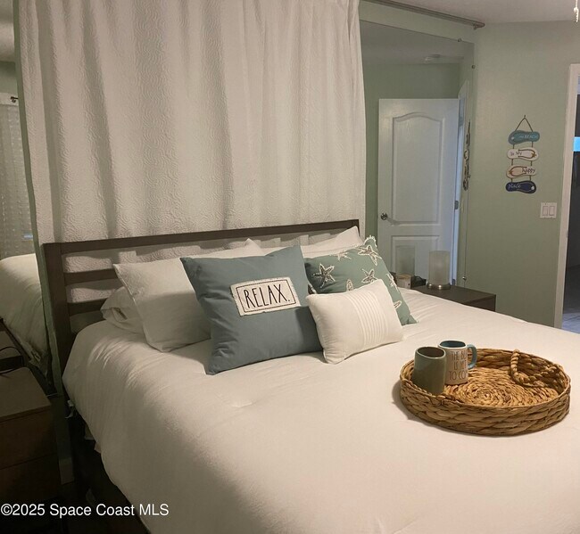 Foto del edificio - 781 Sunset Lakes Dr