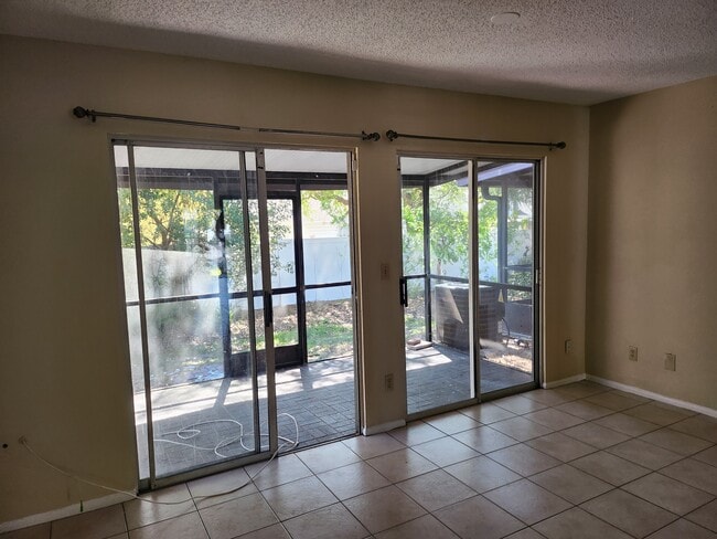 Building Photo - 2758 Lancaster Ct