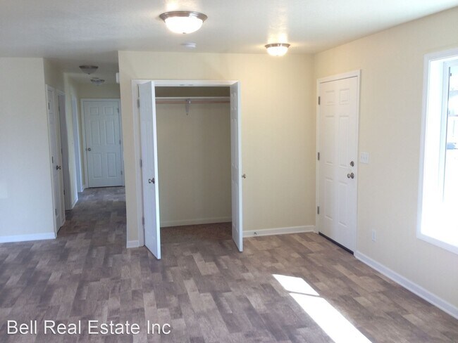 Foto del edificio - 3 br, 2 bath House - 1710 H Street