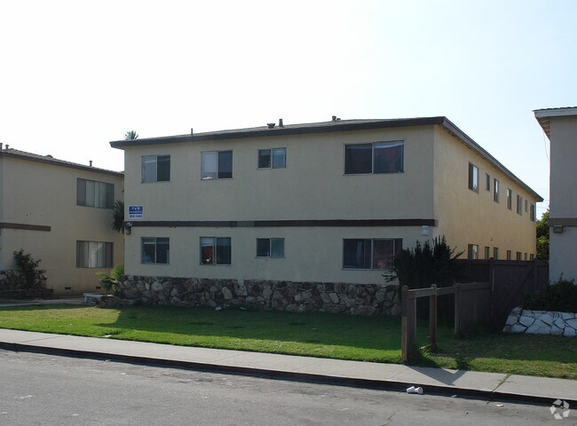 Building Photo - 931 S Ventura Rd