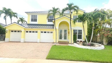 Building Photo - 1851 Corsica Dr