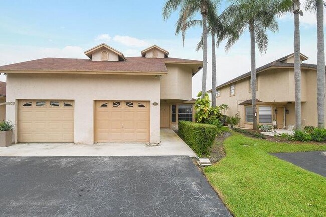 Foto del edificio - 1475 Lake Mango Way