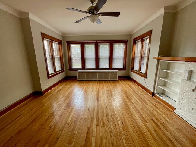 Fotografía del edificio - 5336 W Dakin St