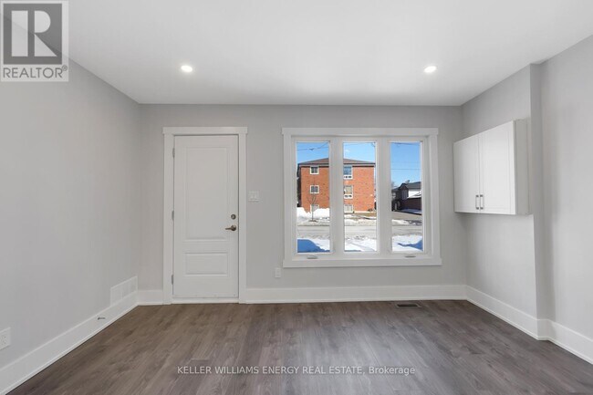 Photo du bâtiment - 89 Orchard View Blvd