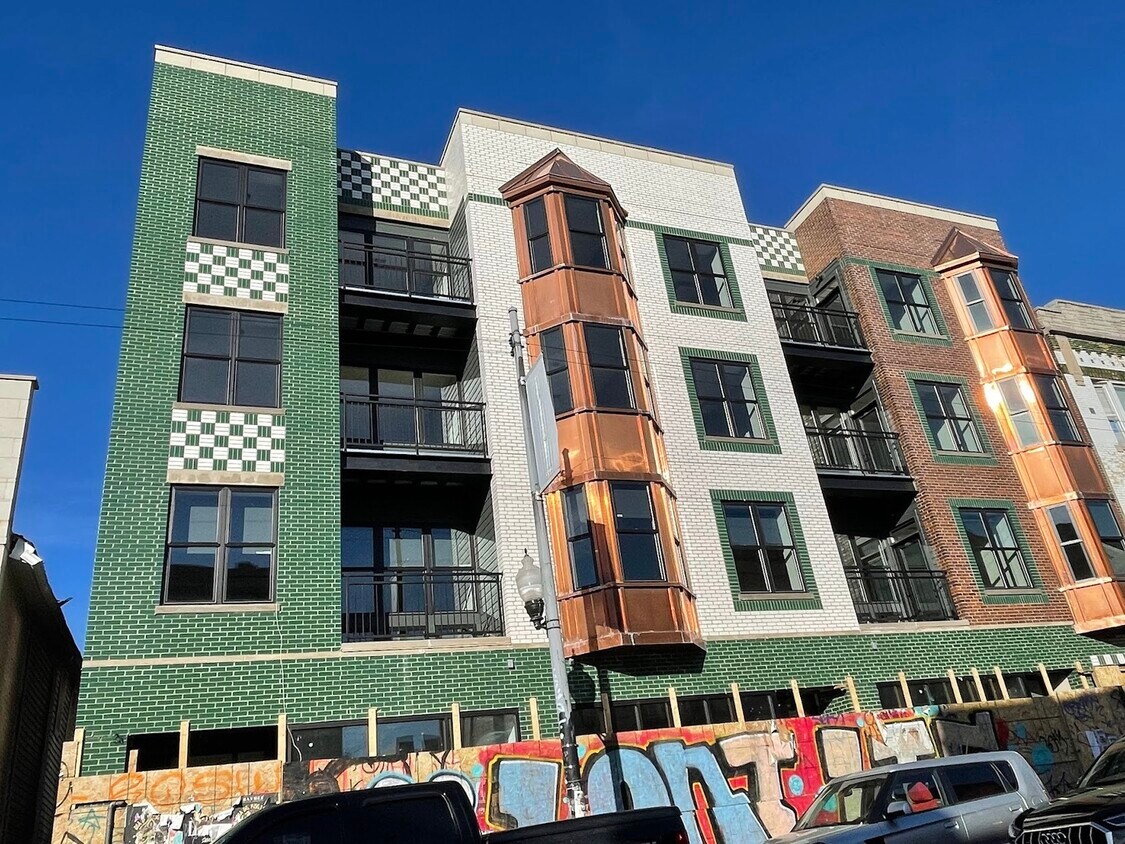 Foto principal - 1730 W 18th St