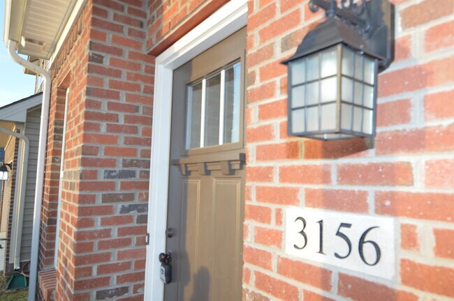 Foto del edificio - 3156 Sweet Clover Ln