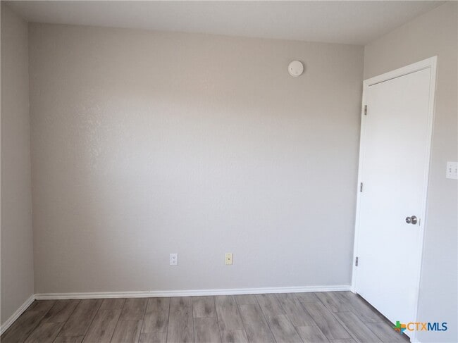 Building Photo - 2704 Edgefield St
