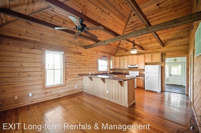 Building Photo - 2 br, 1 bath House - 13618 Underwood Road