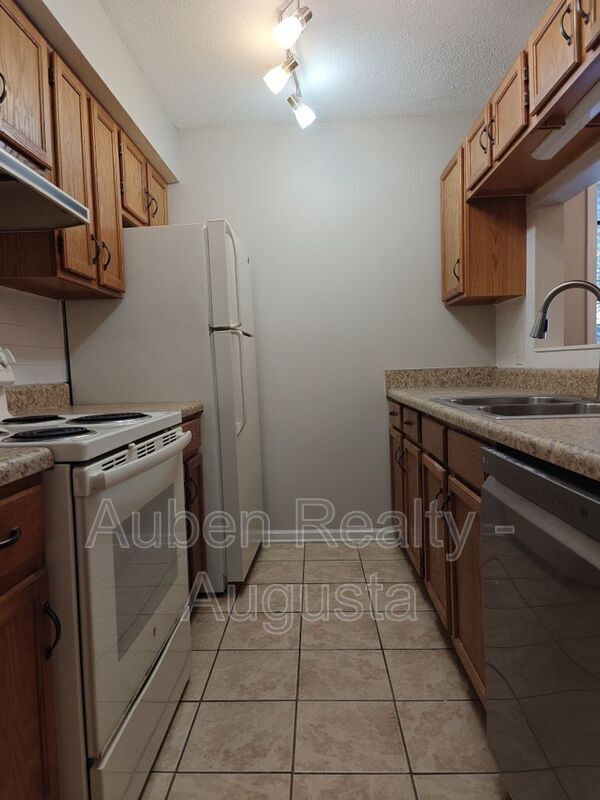 Foto del edificio - 208 W Buena Vista Ave